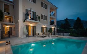 Villa Mirta